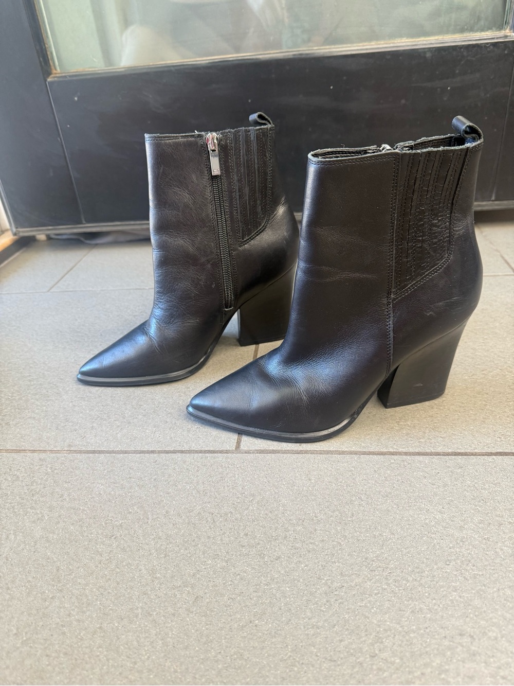 Marc Fisher LTD Black Leather Pointed Toe Heeled Ankle Boots 5.5M